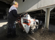 Bobcat mini track loader proves to be the ideal solution in glass recycling